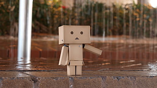 box robot standing on the concrete